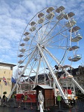 Très belle grande roue 20 mètres Nacelles couvertes.